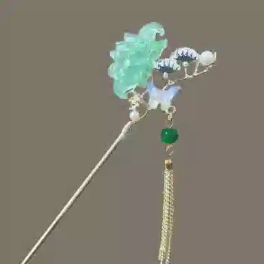 【荷你有约】 指尖瑰宝 清冷古风荷花蝴蝶福气满满好运莲莲新中式轻奢简约高级感流苏吊坠发钗#好运 镀银 发簪 女款