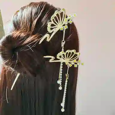 【心中的自己】 指尖瑰宝 新中式小众蝴蝶流苏吊坠簪子古风盘发钗子汉服头饰旗袍发钗典雅气质简约大方日常百搭 合金 发簪 女款