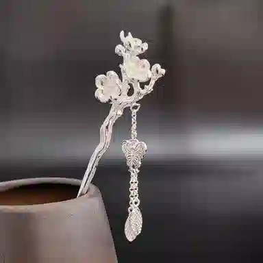 指尖瑰宝 古风步摇流苏梅花汉服盘发镀银 中国风汉服步摇 发簪 女款