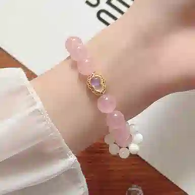 【热爱与心动】 指尖瑰宝 早日脱单招人喜欢做个富婆八方来财旺桃花旺人缘爱情甜蜜在逃公主小众精致高级#好运天然 粉水晶 手串 女款