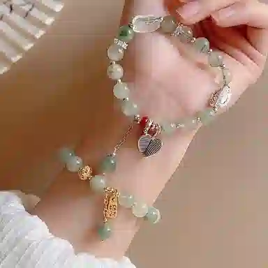 【竹林清风】 指尖瑰宝 八方来财做个富婆 小众高级感冷淡风水逆退散诸事顺利百搭时尚气质#好运天然 绿发晶 手串 女款