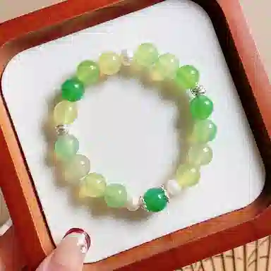 【浪漫日常】 指尖瑰宝 绿色小清新葡萄简约通勤百搭小众轻奢安神好眠招财好运水逆退散平步青云春意绕腕#好运天然 玛瑙 手串 女款