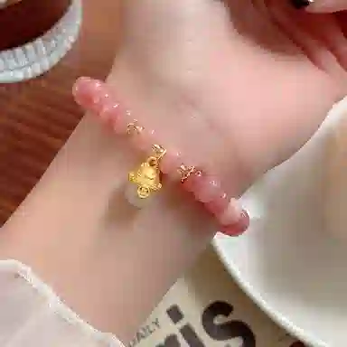 【怦然心动】 指尖瑰宝 好柿发生福气满满招桃花旺人缘招财纳福福禄相伴平安守护八方来财#好运天然 草莓晶 水晶手串 男女同款情侣款