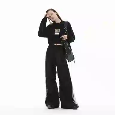 Unvesno (UN) Clean Fit