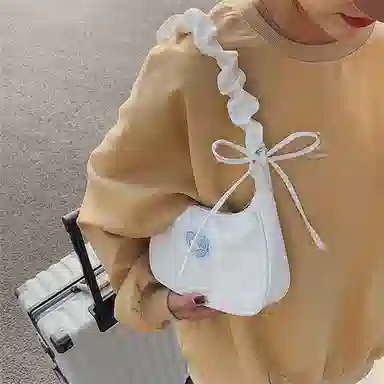 爱心设计感腋下包月亮包褶皱可爱抽绳手提包 帆布 单肩包 常规 女款 白色/黑色