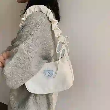 爱心设计感腋下包月亮包褶皱可爱抽绳手提包 帆布 单肩包 常规 女款 白色/黑色