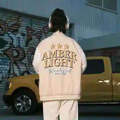 AMBER LIGHT