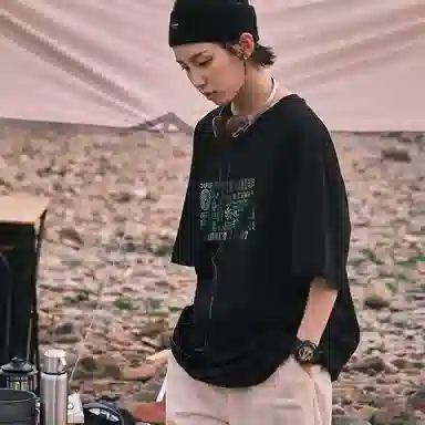 AMBER LIGHT T