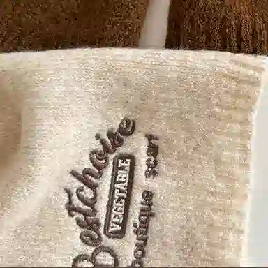 DAISY BEAUTY Embroidered Knit Scarf