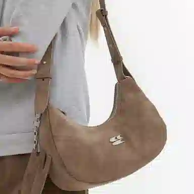 Crying Center PU