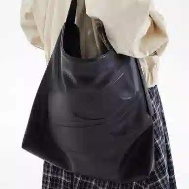 Crying Center PU Tote