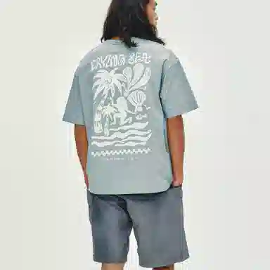 Crying Center Vintage Beach Illustration Tee