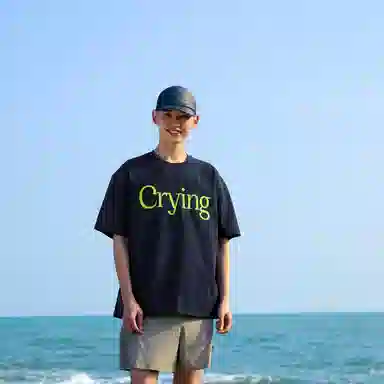 Crying Center T