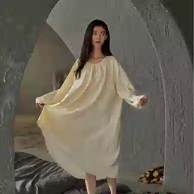 热妒 柔软宽松纯色圆领长袖睡裙 女款 杏色