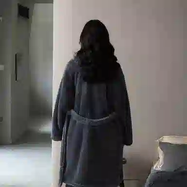 热妒 秋冬季珊瑚绒中长款睡袍 纯色翻领 可外穿 家居套装  男女同款  灰色