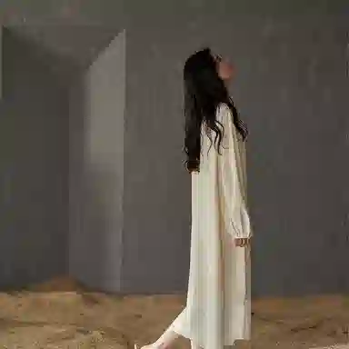 热妒 柔软宽松纯色圆领长袖睡裙 女款 杏色