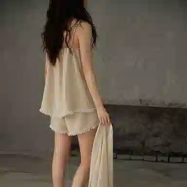 热妒 纯色带胸垫一体刺绣薄款吊带松紧腰短裤睡衣套装 女款 杏色