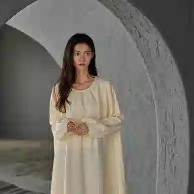 热妒 柔软宽松纯色圆领长袖睡裙 女款 杏色