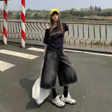 玫丝朵 复古高腰宽松牛仔短裤 女款