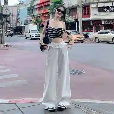 玫丝朵 纯色高腰宽松舒适牛仔裤 女款