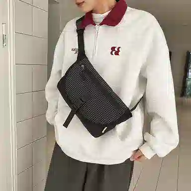 小众设计日常休闲通勤质感胸包运动出行旅行邮差包骑行包小方包 尼龙 斜挎包 男女同款情侣款 多色