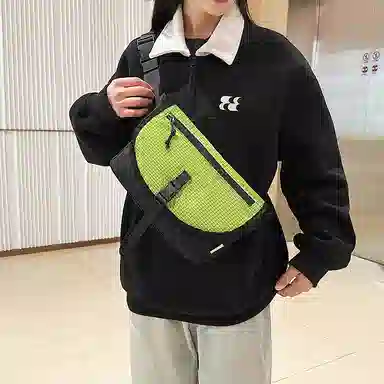 小众设计日常休闲通勤质感胸包运动出行旅行邮差包骑行包小方包 尼龙 斜挎包 男女同款情侣款 多色