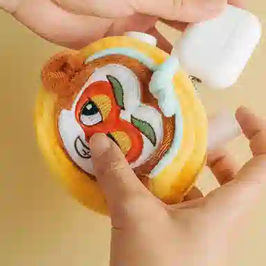 上美影 大闹天宫齐天大圣孙悟空系列 水晶超柔绒 收纳挂件耳机包 男女同款情侣款 黄棕色