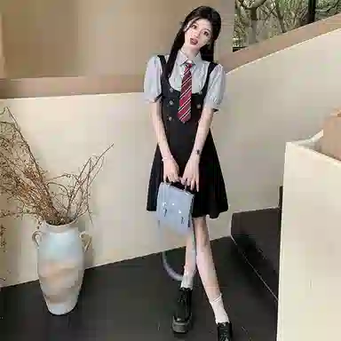 Beauty at 19 mmaPolo