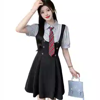 Beauty at 19 mmaPolo