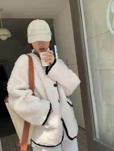 思蓓儿 宽松适中圆领长袖皮草 女款