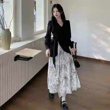 思蓓儿 水墨花设计感收腰长袖连衣裙 女款