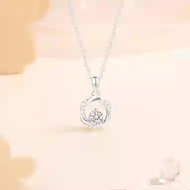 【 纯银999 福韵金 】六桂福珠宝 莫比乌斯花环吊坠镂空灵动甜美浪漫 轻奢精致闪耀圆环简约设计优雅日常百搭锁骨链 首饰 足银项链 女款