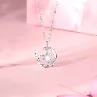 【 999纯银 福韵金 】六桂福珠宝 羽化成蝶吊坠 轻奢精致浪漫蝴蝶花环闪耀甜美温柔小清新设计告白日常百搭优雅锁骨链 琉璃 足银项链 女款