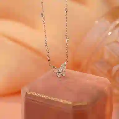 【999足银纯银 好运福蝶/浪漫卡片】 福韵金 六桂福&蝴蝶轻奢精致梦幻灵动在逃公主闪耀蝶舞请冷风高级简约日常百搭 银 项链 女款