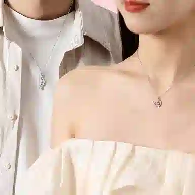 【 999纯银 福韵金 】六桂福珠宝 羽化成蝶吊坠 轻奢精致浪漫蝴蝶花环闪耀甜美温柔小清新设计告白日常百搭优雅锁骨链 琉璃 足银项链 女款