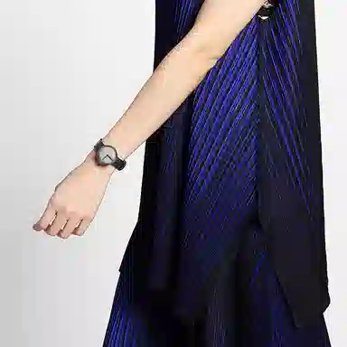 ISSEY MIYAKE 30 NY0P005