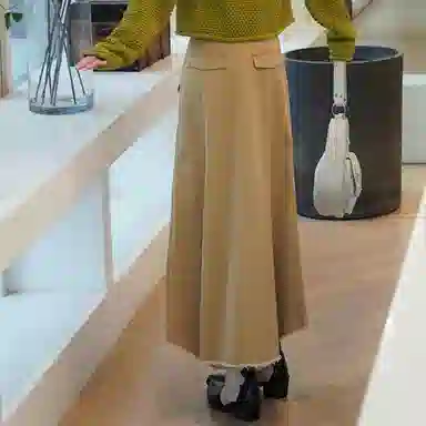 MOUSSY A