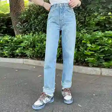 MOUSSY