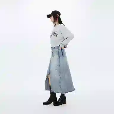MOUSSY A