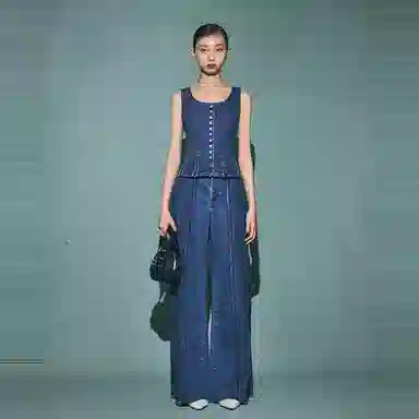 MOUSSY