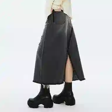 MOUSSY A