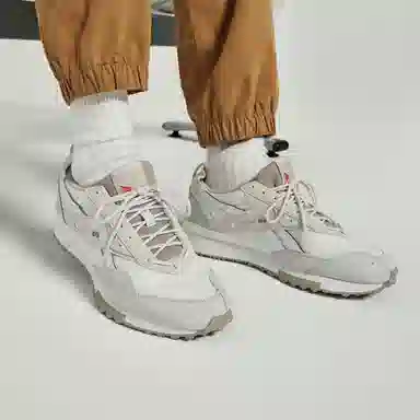 Reebok LX2200