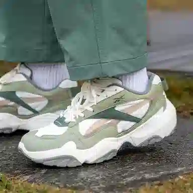 Reebok FLUFFI PUFF CN