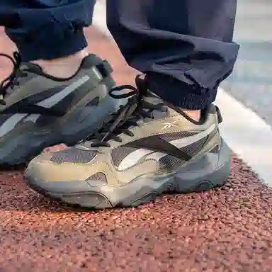 Reebok FLUFFI PUFF CN