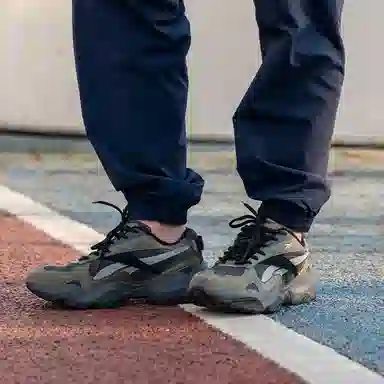 Reebok FLUFFI PUFF CN