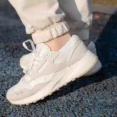 Reebok Classic Leather 2400