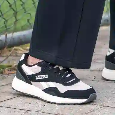 Reebok GL1100 Black White