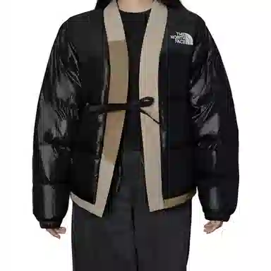 The North Face Nuptse 811