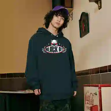 BLACK AT logooversize