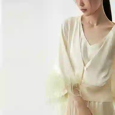 桑罗  新品真丝羽毛睡衣家居套装秋冬可外穿家居服婚礼晨袍节日送礼年终战袍 女